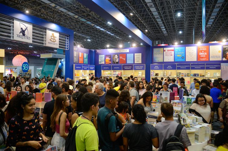 Rio de Janeiro (RJ), 10/09/2023 – Público durante o último dia da 20ª Bienal do Livro do Rio de Janeiro, no Riocentro, na Barra da Tijuca, zona oeste da capital fluminense. Foto: Tomaz Silva/Agência Brasil