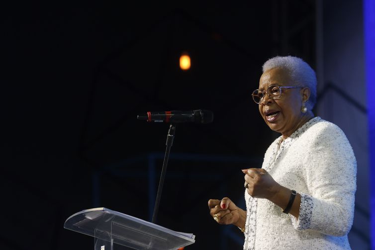 Rio de Janeiro (RJ), 06/10/2023 - A ativista moçambicana Graça Machel, ex-primeira-dama da África do Sul e viúva de Nelson Mandela, palestra no Rio Innovation Week. Foto: Fernando Frazão/Agência Brasil